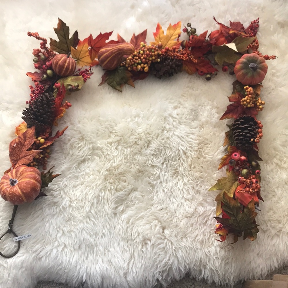 Valerie Pumpkin Garland - Picture 3 of 4